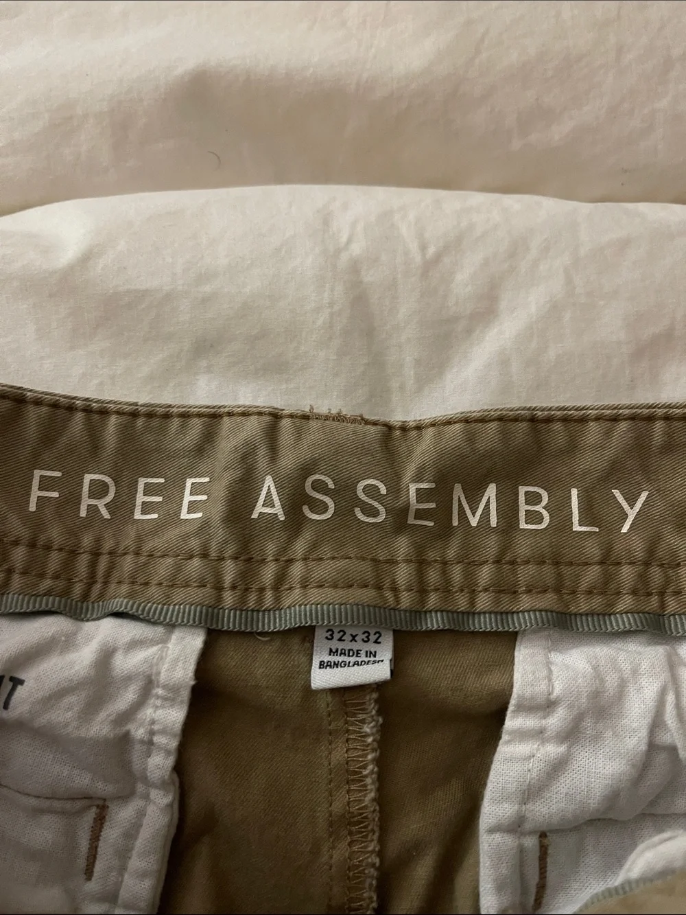 Men's 32x32 Khaki Straight-Leg Pants - Tan
